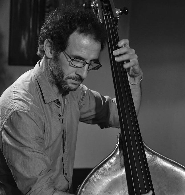 photo musicien Rodrigue MAURAND contrebasse-BD